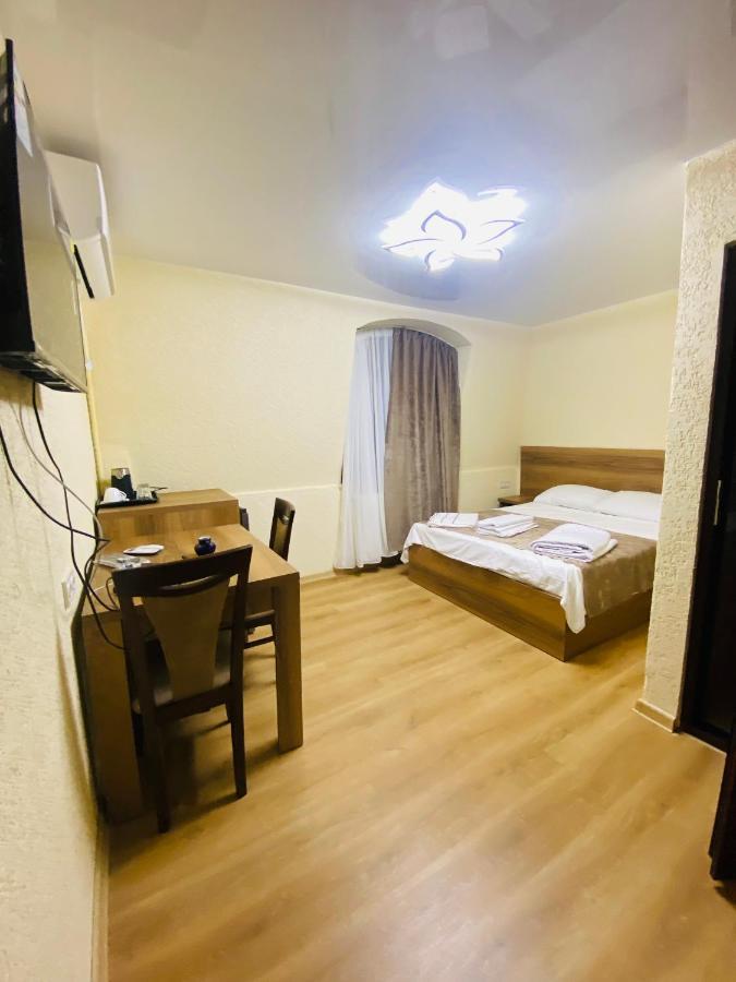Hotel Sunrise Kutaisi Exterior photo