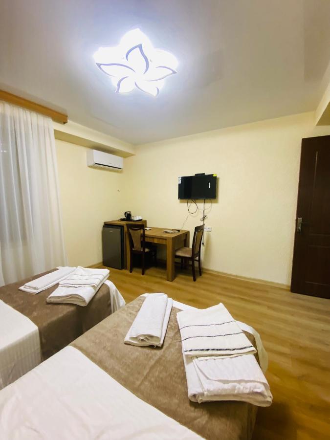 Hotel Sunrise Kutaisi Exterior photo